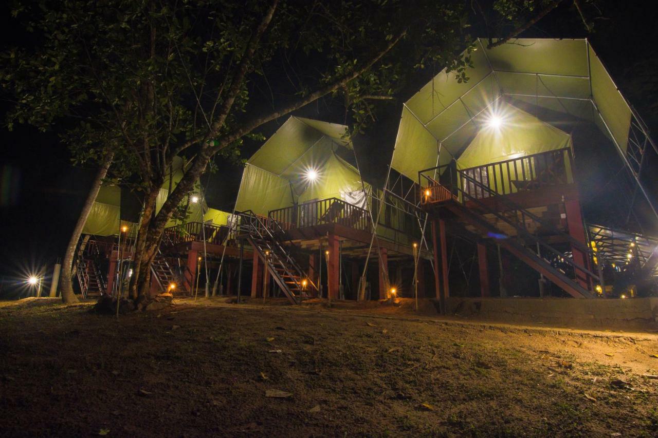 360 Rainforest Deniyaya Bagian luar foto